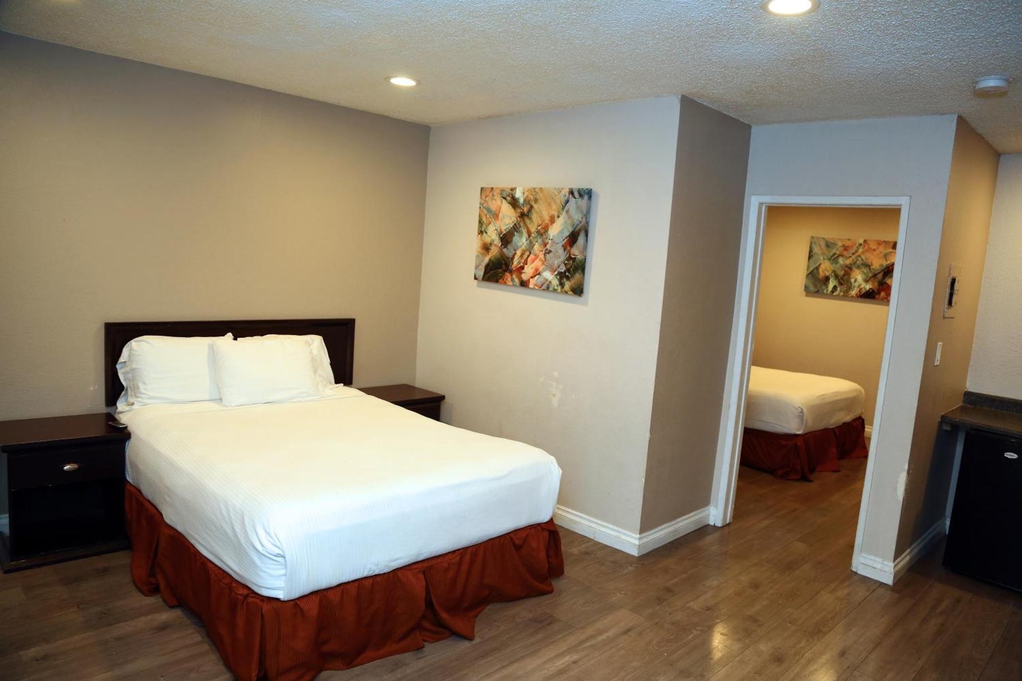 Anaheim Executive Inn & Suites Room photo